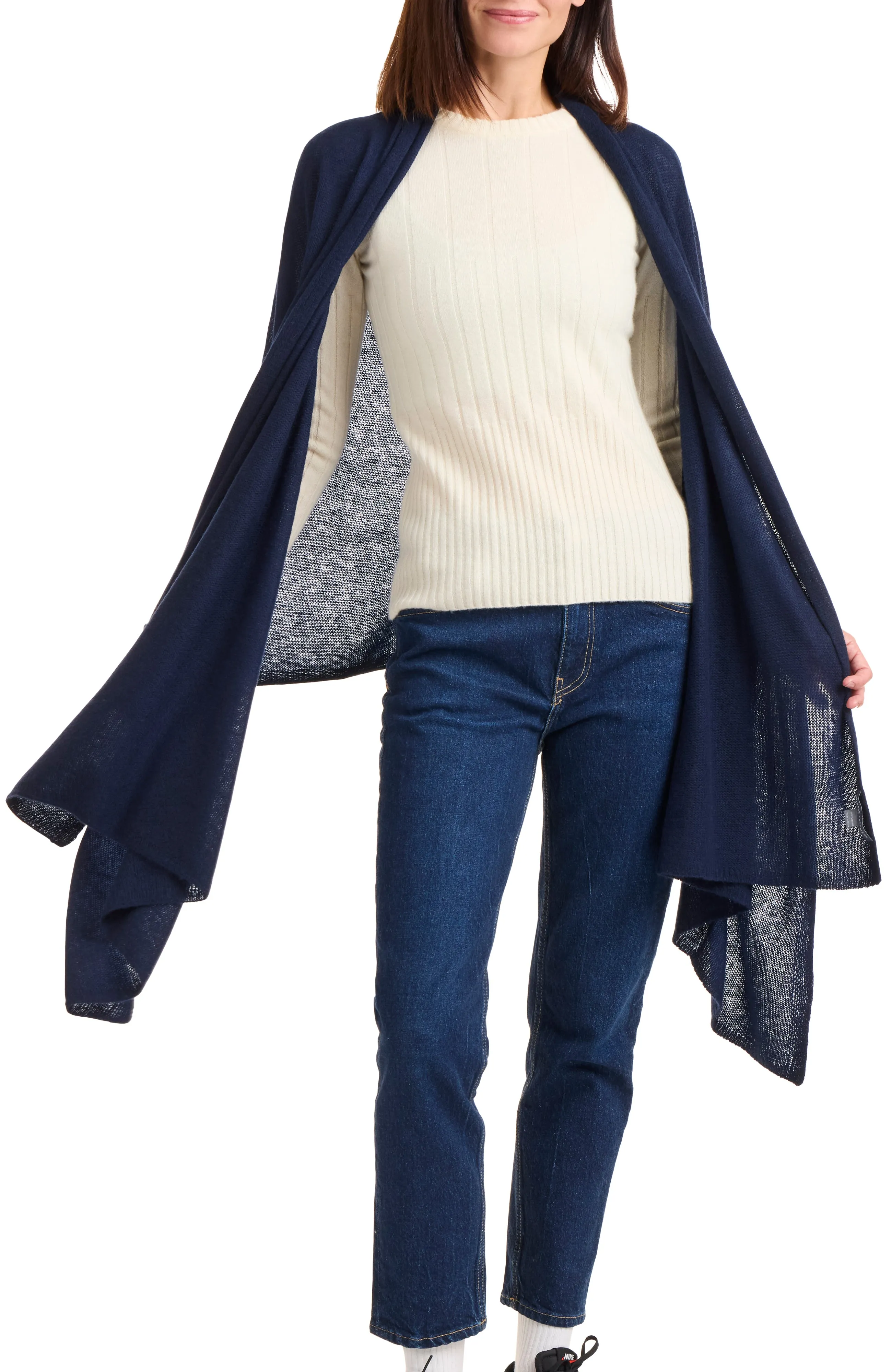 FEATHERWEIGHT CASHMERE TRAVEL WRAP