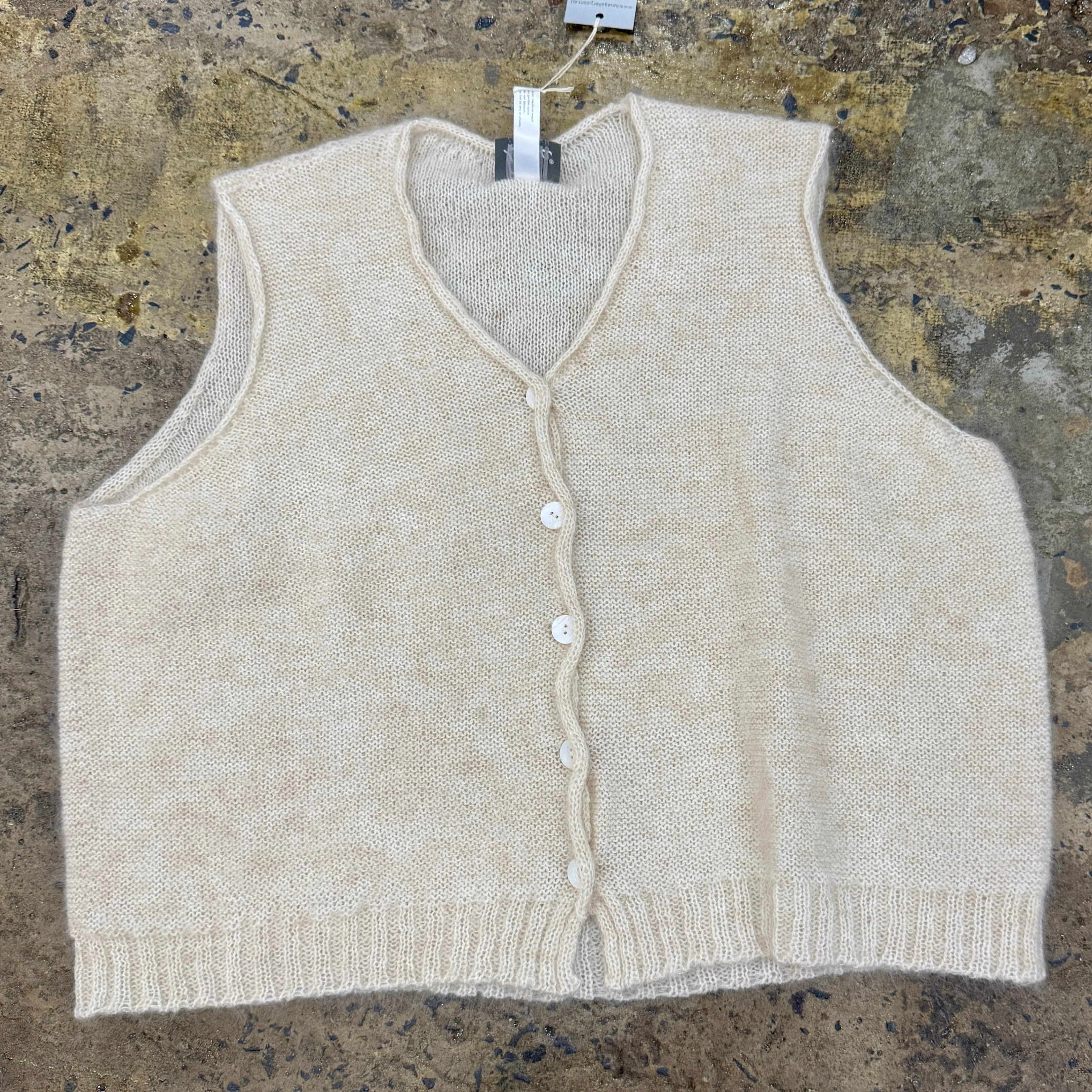 Mohair sleeveless vest